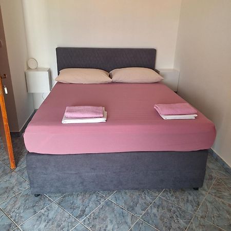 Apartmani Vesna Starigrad Paklenica Buitenkant foto