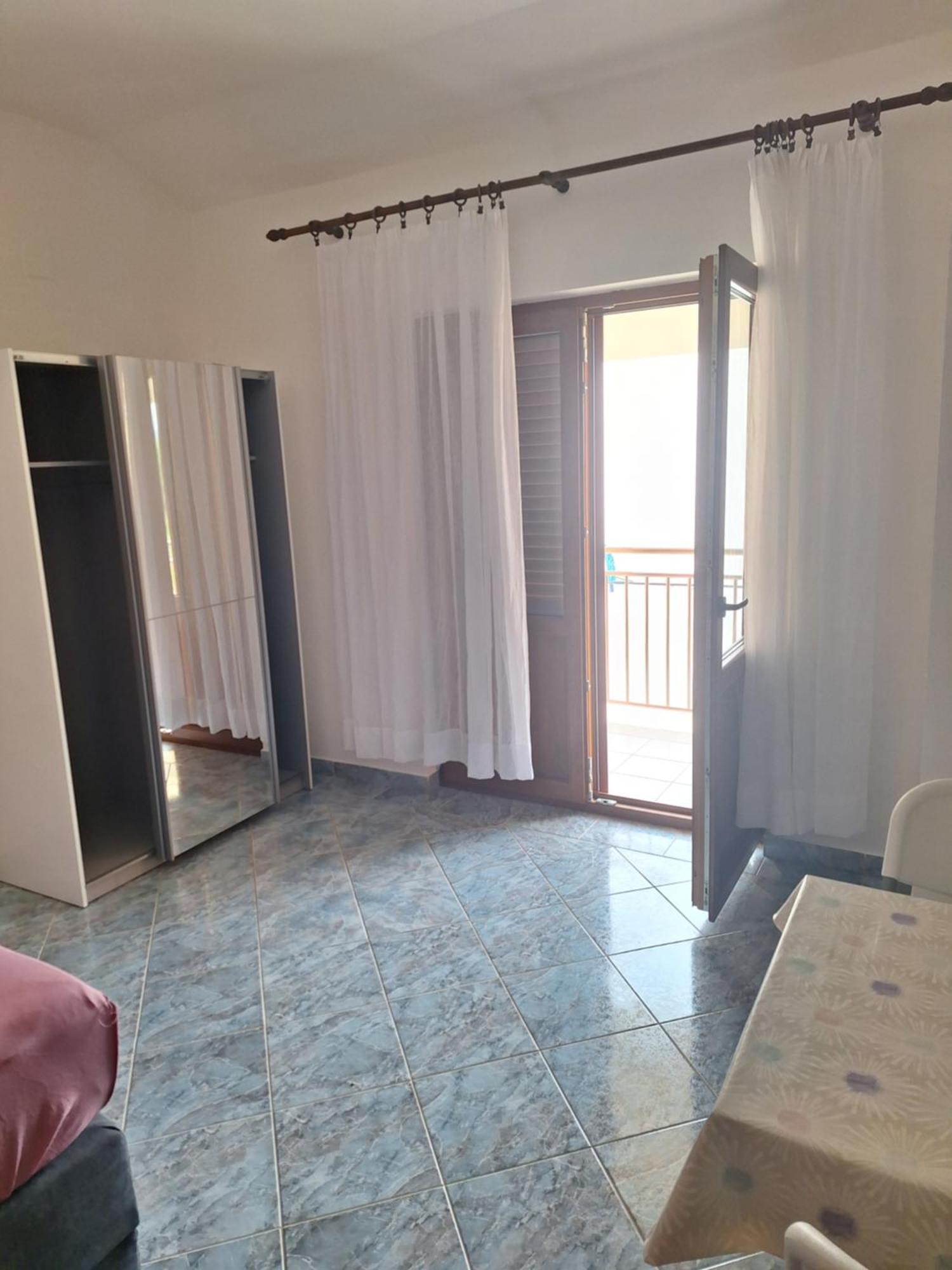 Apartmani Vesna Starigrad Paklenica Buitenkant foto